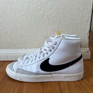 Nike Blazer Mid 77 Vintage Sneakers